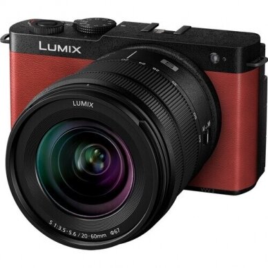 Panasonic Lumix DC-S9 + LUMIX S 20-60mm F/3.5-5.6 (Crimson Red) 1